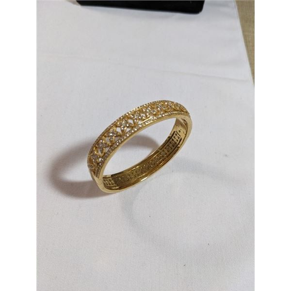 GOLD TONE W/ AUSTRIAN CRYSTAL RHINESTONES HINGED BANGLE