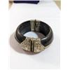 Image 2 : VINTAGE HORN W/ SILVER TONE HINGED BANGLE
