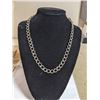 Image 2 : SILVER TONE LINKS CHAIN NECKLACE