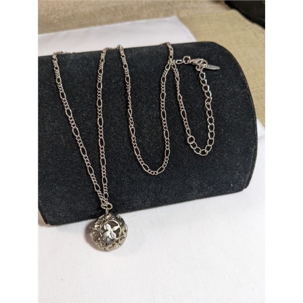 TM & WBEI S22 CHAIN W/ PENDANT NECKLACE