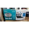 Image 1 : SEEKR BY CAFRAMO STOR-DRY WARM AIR CIRCULATOR AND PHILIPS 9" WIDESCREEN PORTABLE DVD PLAYER