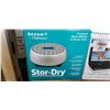 Image 2 : SEEKR BY CAFRAMO STOR-DRY WARM AIR CIRCULATOR AND PHILIPS 9" WIDESCREEN PORTABLE DVD PLAYER