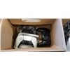 Image 1 : 3 PS 5 CONTROLLERS. WHITE BLACK AND CAMO