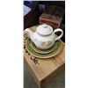 Image 5 : MODA DINNERWARE SET AND CHAMPAGNE GLASSES