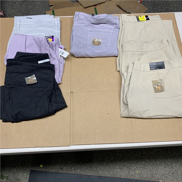 LOT OF WOMEN'S CLOTHING WITH TAGS