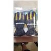 Image 3 : 3 NEW CONTIGO WATERBOTTLES FOR KIDS AND 8 NEW FEISHDEK KIDS GENUINE LEATHER WORKS GLOVES (SMALL, BLA