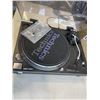 Image 2 : TECHNICS QUARTZ DIRECT DRIVE TURNTABLE MODEL SL-1200MK2