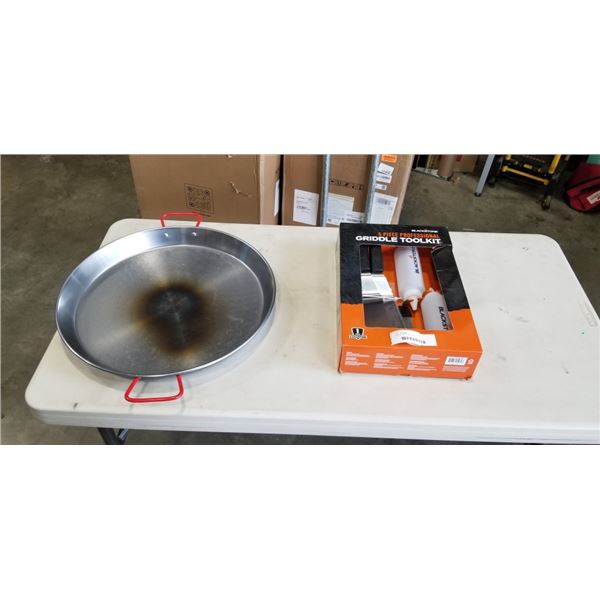 NEW BLACKSTONE GRIDDLE SET AND LARGE PAELLA PAN