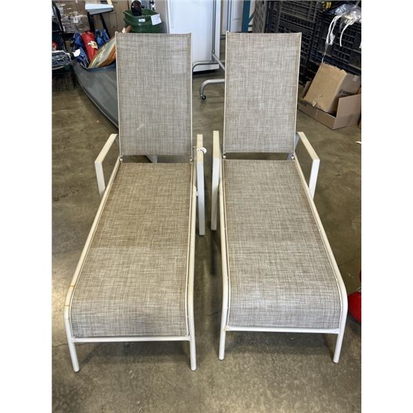 2 PATIO LOUNGE CHAIRS