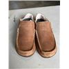 Image 4 : NEW OLUKAI MOLOA SLIPPER TOFFEE / DK WOOD  SIZE US MENS 11