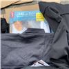Image 3 : LOT OF WOMEN'S CLOTHING WITH TAGS