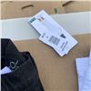 Image 2 : LOT OF WOMEN'S CLOTHING WITH TAGS