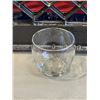 Image 2 : 2 CRATES COMMERCIAL GLASSWARE, WATER CUPS