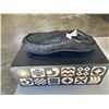 Image 5 : 2 PAIRS OF SIZE 11 OLUKAI SHOES, USED