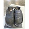 Image 7 : 2 PAIRS OF SIZE 11 OLUKAI SHOES, USED