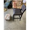 Image 4 : UPHOLSTERED FOOT STOOL AND LEATHER BARSTOOL