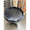 Image 3 : MODERN BLACK PARLOUR TABLE