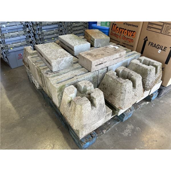 PALLET OF ALLEN BLOCK, FLAT LANDSCAPE BLOCKS AND POST BLOCKS