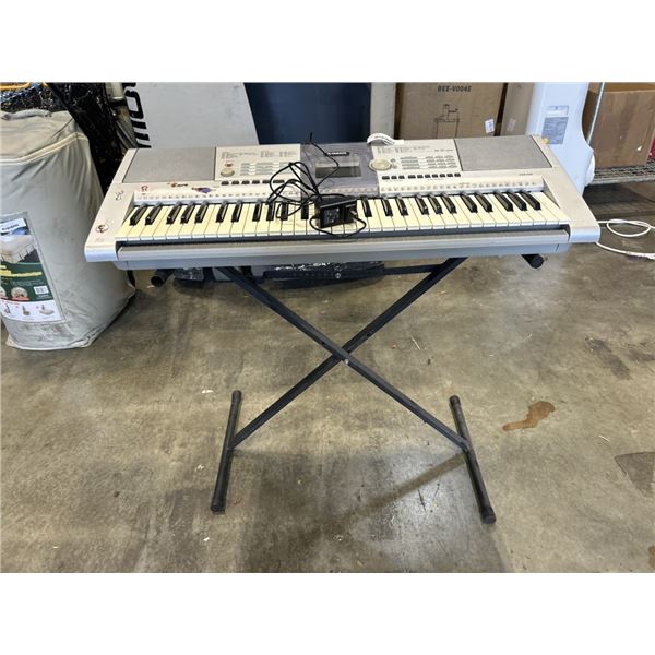 YAMAHA PSR-295 ELECTRIC PIANO WITH STAND