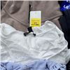 Image 6 : LOT OF WOMEN'S CLOTHING WITH TAGS SIZE LARGE