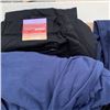 Image 13 : LOT OF WOMEN'S CLOTHING WITH TAGS