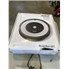 Image 3 : IROBOT AND FOG MACHINE. UNTESTED
