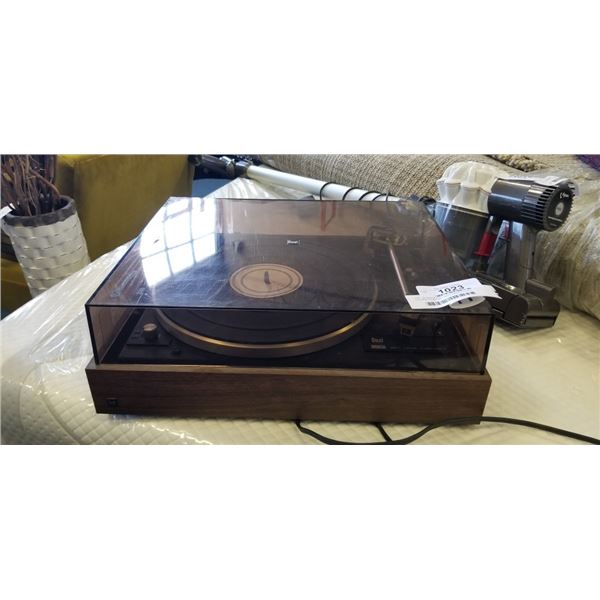 VINTAGE DUAL 502 BELT DRIVE TURN TABLE. WORKING