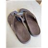Image 4 : NEW OLUKAI TUAHINE DK WOOD / DK WOOD  SIZE US MENS 8