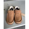 Image 4 : NEW OLUKAI MOLOA SLIPPER TOFFEE / DK WOOD SIZE US MENS 10
