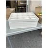 Image 5 : NEW MEBBAY VELVET JEWELLERY ORGANIZER AND 2 BOXES FAKE YELLOW TULIPS