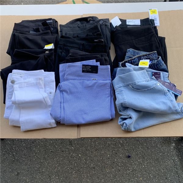 LOT OF WOMEN'S CLOTHING WITH TAGS