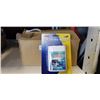 Image 1 : CASE OF ELECTRONICS CLEANING WIPES