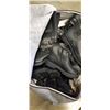 Image 2 : LARGE BAG OF WOMANS SHOES, BOOTS AND SANDALS