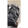 Image 3 : LARGE BAG OF WOMANS SHOES, BOOTS AND SANDALS