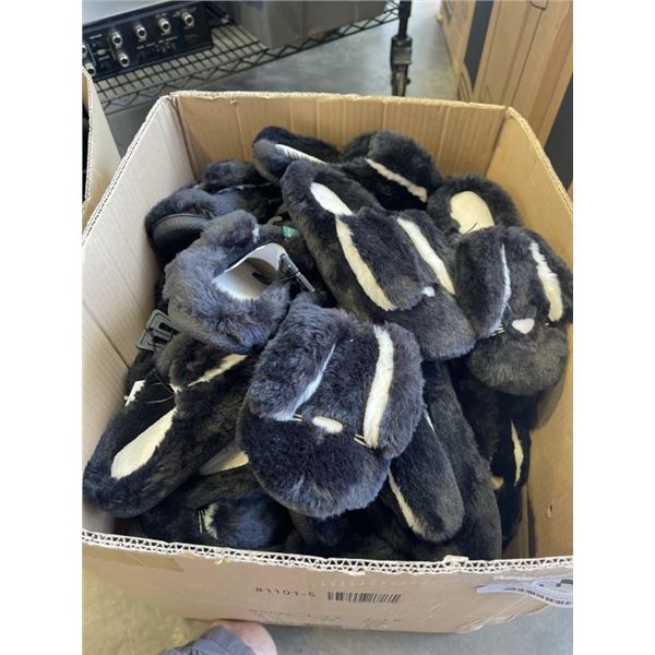 LARGE BOX OF WOMANS JACKIE SLIPPERS