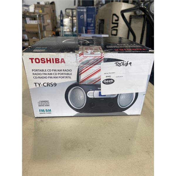 TOSHIBA PORTABLE CD BOOMBOX W/ AM/FM RADIO TUNER - TESTED WORKING, RETAIL $119