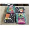 Image 1 : 4 BENTOLOGY LUNCH BAGS 2 ARE KITS WITH CONTAINERS AND ICE PACKS ETC