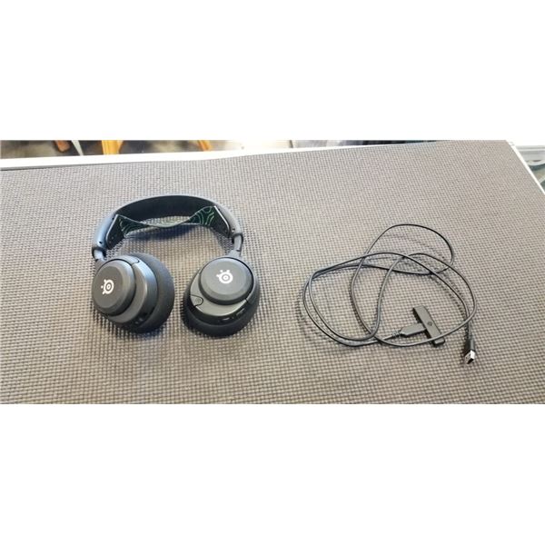 STEELSERIES ARCTIS NOVA 5X GAMING HEADSET - TESTED WORKING, RETAIL $199
