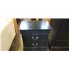 Image 2 : BLACK MODERN 5 DRAWER HIGHBOY AND 2 MATCHING NIGHTSTANDS
