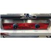 Image 3 : AVANTCO EQUIPMENT DOUBLE FLAT GROOVE PANINI GRILL. WORKING
