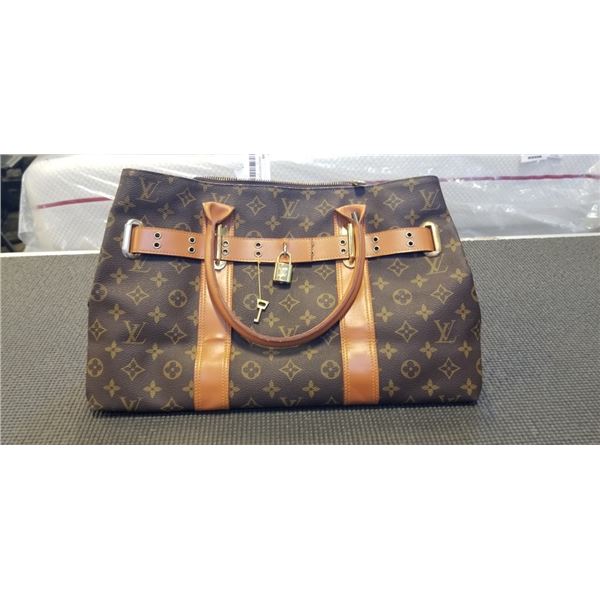 'LV' PURSE, UNAUTHENTICATED