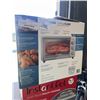 Image 2 : BLACK AND DECKER 6 SLICE AIR FRYER TOASTER OVEN - TESTED WORKING, RETAIL $119