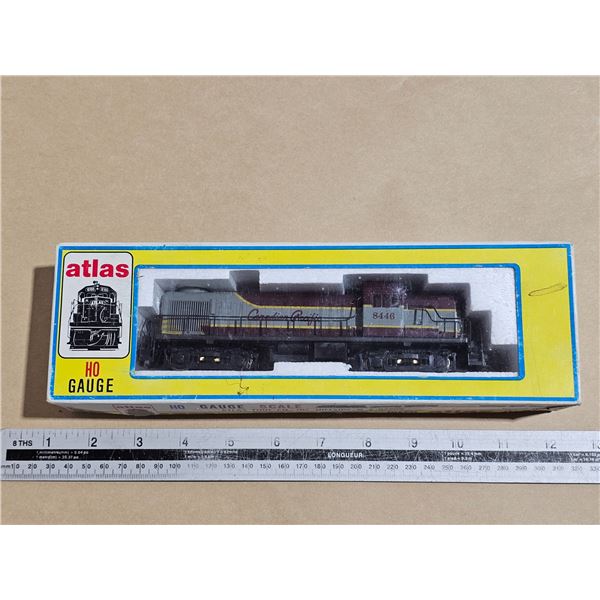 Vintage Atlas HO Scale No. 8013 RS-3 Diesel Engine CP Rail #8446 w/ Box