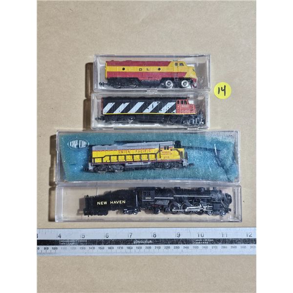 Lot of 4 Vintage N Scale Model Train Engines w/ Union Pacific, New Haven, DL, etc.
