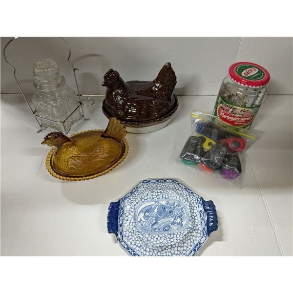 mixed lot- mini flashlights, "scrap" jewellery, vintage pickle castor with stand, 2x nesting hen can