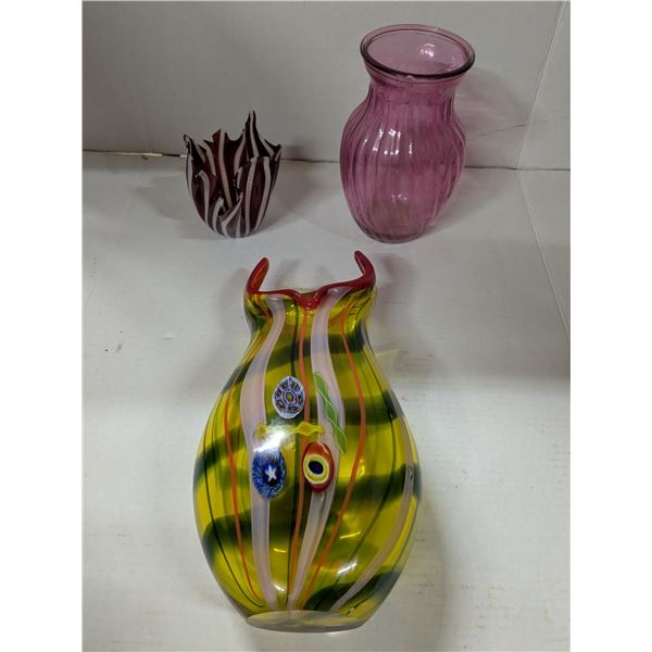 3 glass decorative vases