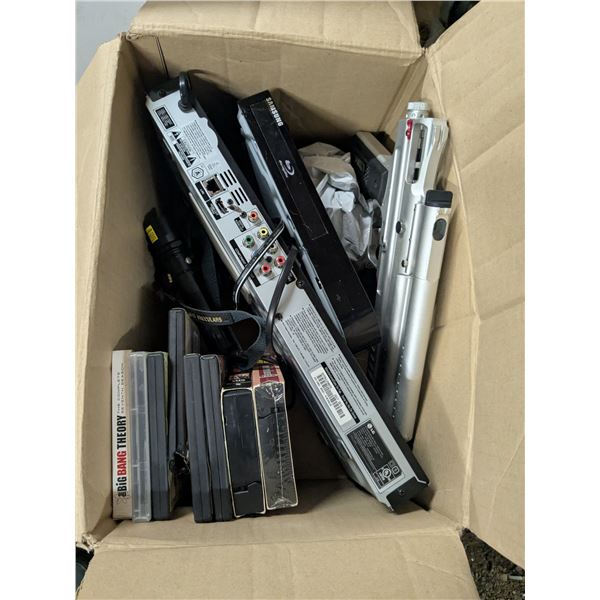 mixed lot - blu rayplayers, movies, binoculars, paintball pistol, blacklight flashlight(needs charge
