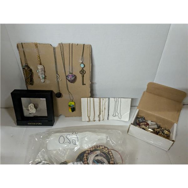 Jewellery lot- necklaces, bracelets, earrings, pendants, and more