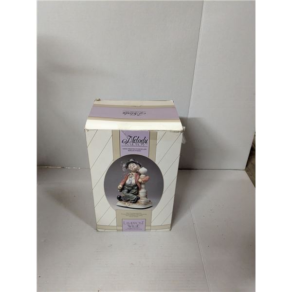 “Lampost Willie” musical, handpainted porcelain clown figurine