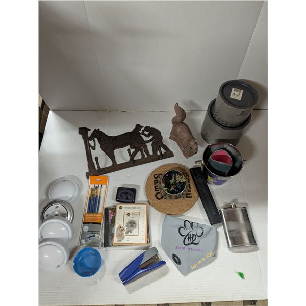 Home décor and household goods, crystal figurines